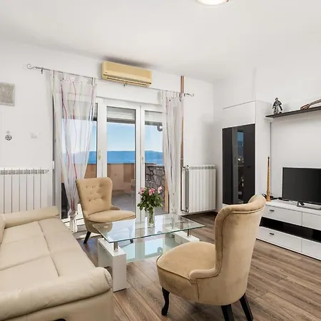 Apartment Angelina *
